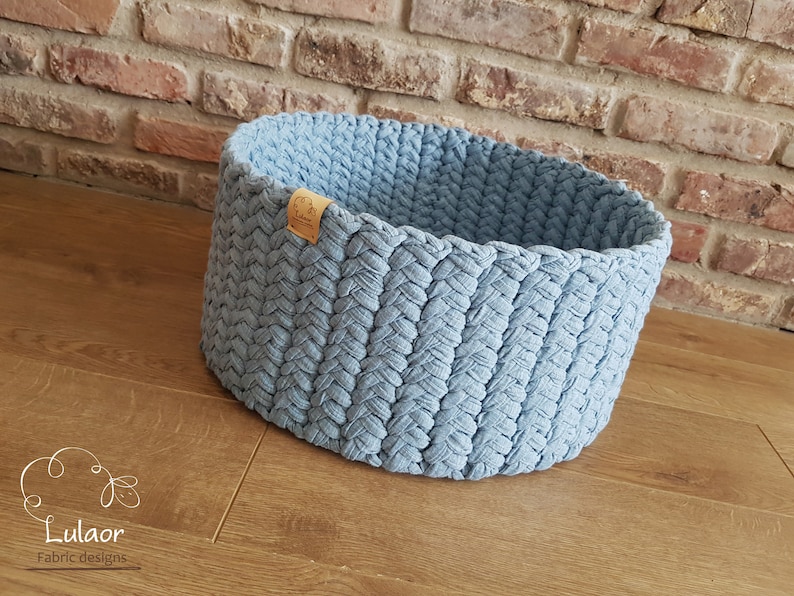 Pattern for crochet large basket, storage basket, blue basket, DIY basket, easy to make, big basket, t-shirt yarn basket image 4