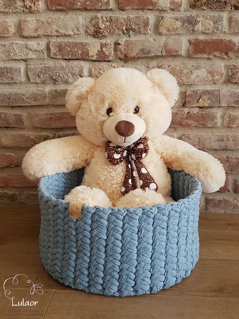 Pattern for crochet large basket, storage basket, blue basket, DIY basket, easy to make, big basket, t-shirt yarn basket image 8