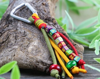 Custom paracord key chain with arcylic beads, rot and green, more colors availible