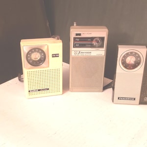 Transistor Radios Am/FM, need work