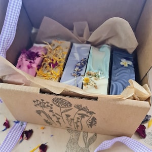 Flower soap box