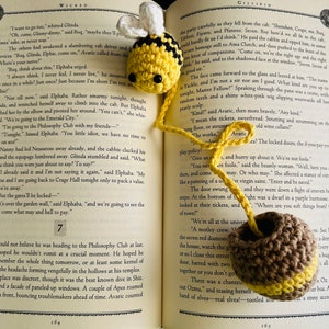 PDF Crochet Pattern:  Bee with Honey Pot Bookmark.  PATTERN ONLY!!