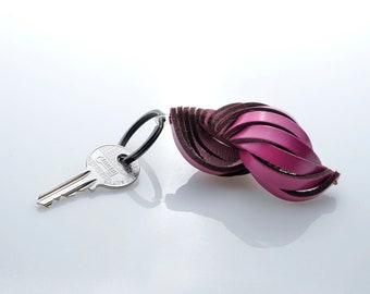 Pink leather keychain for women, 3D shell form keyring, Shell inspired, Keychain for her, Shell key holder, Perfect spring gift