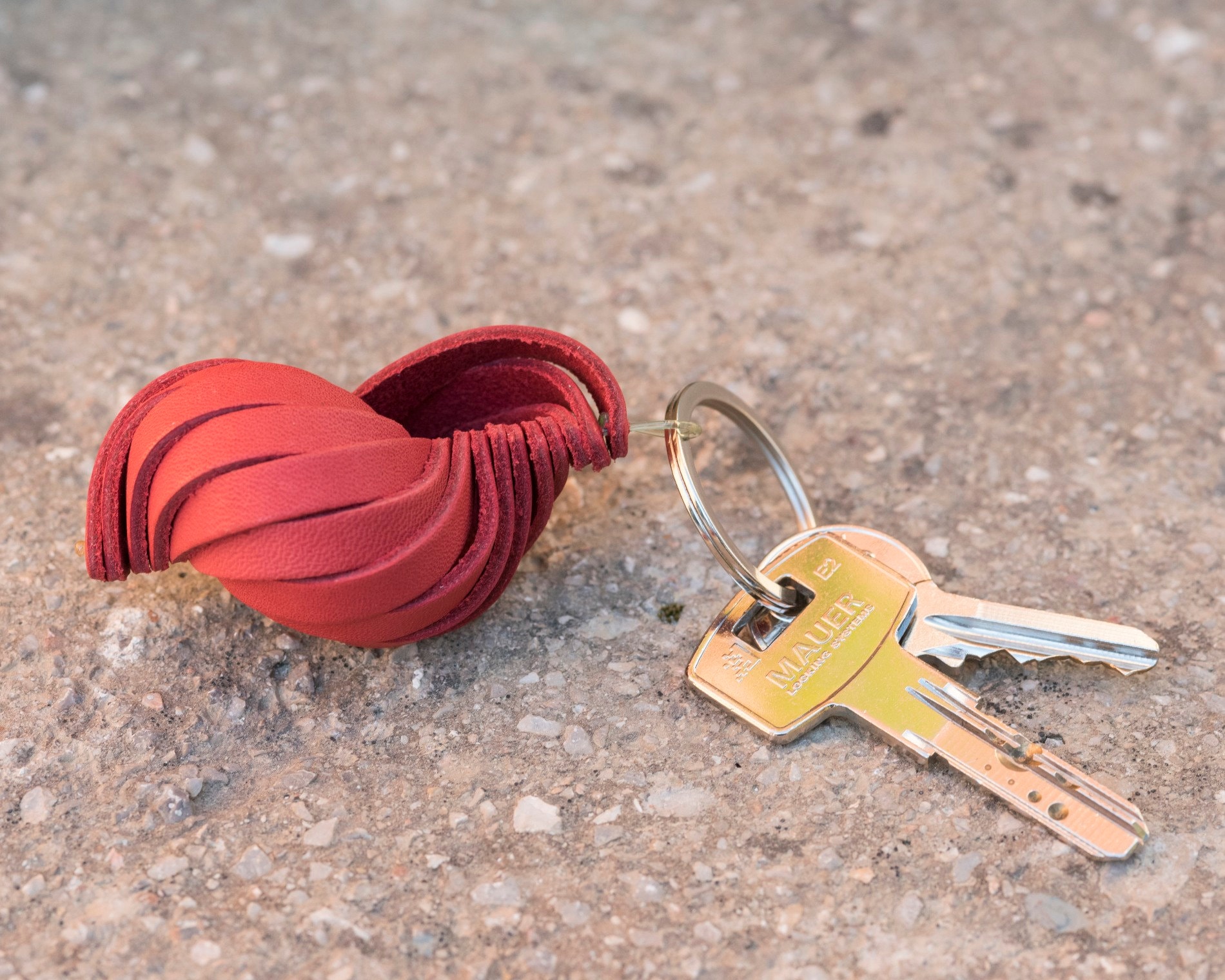 Red Leather Women's Keychain, Shell Leather Keyring for Her, 3D Form ...