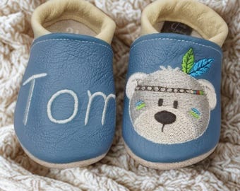 Scarpine per le prime camminate, scarpine per gattonare con nomi, scarpine per gattonare personalizzate, scarpine per gattonare ricamate, scarpine per gattonare, scarpine in pelle, regalo per baby shower con orsetto