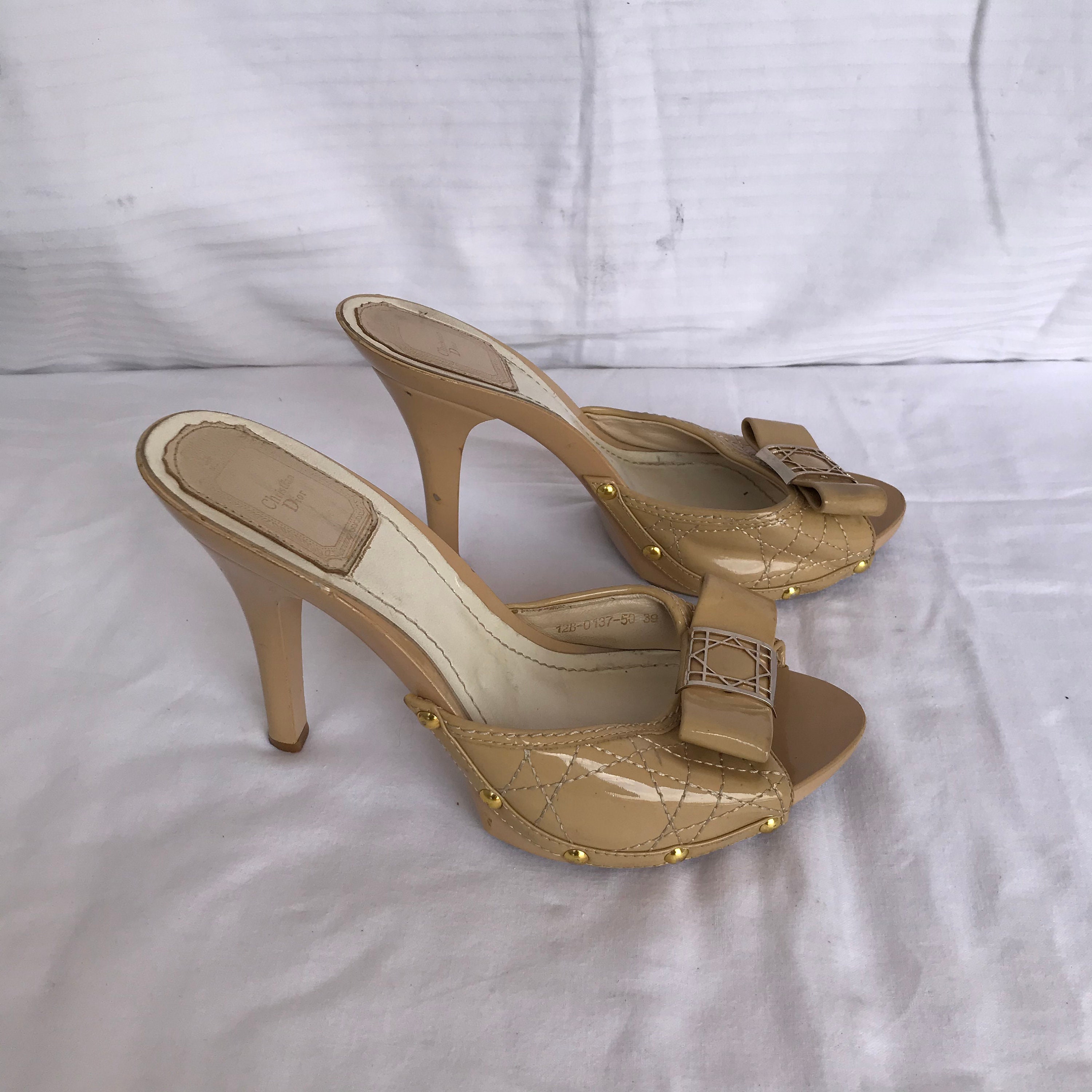 DIOR vintage heels Womens Fashion Footwear Heels on Carousell #26 DIOR vintage heels Womens Fashion Footwear Heels on Carousell