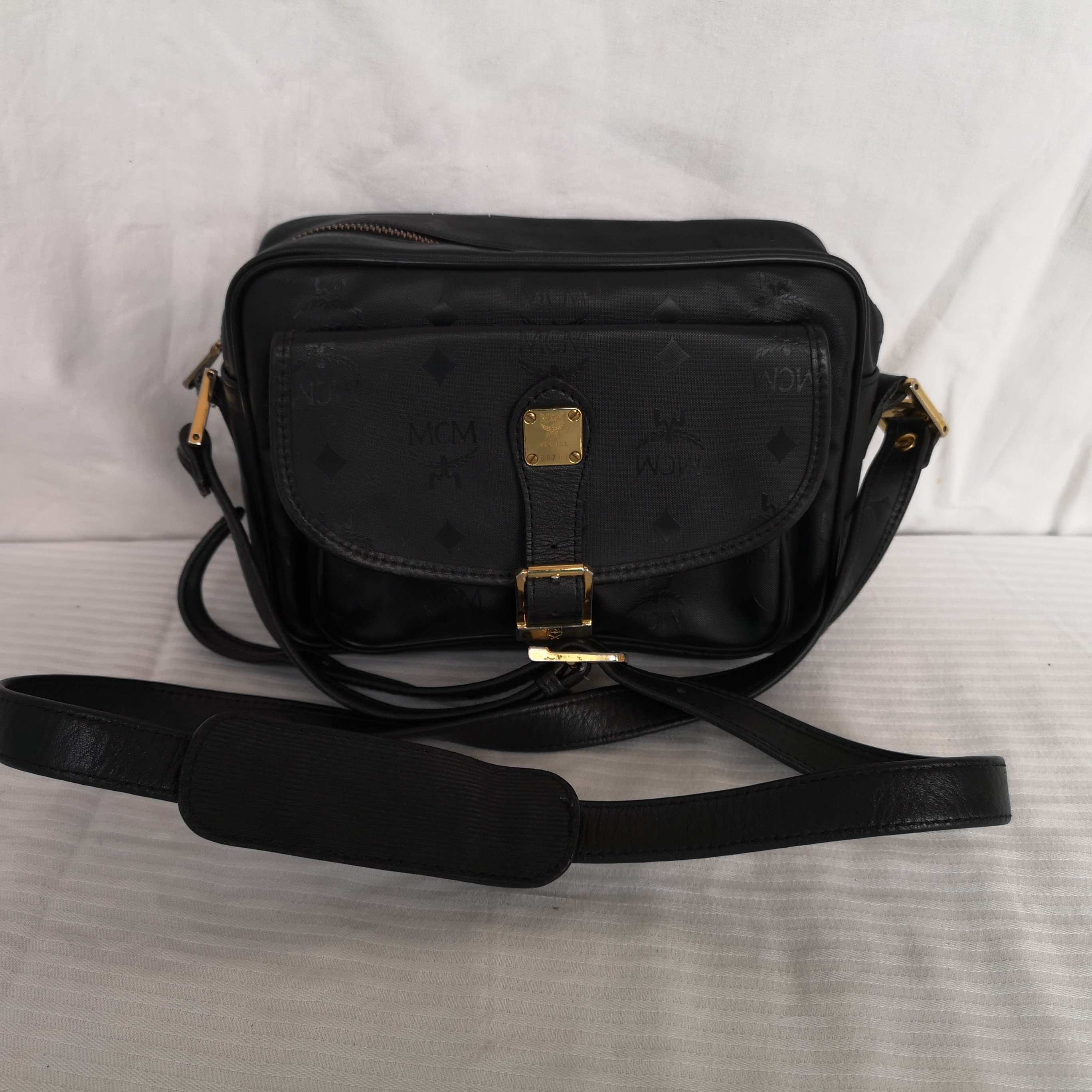 mcm sling bag black