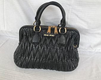 PRESA! Sconto del 20% + spedizione gratuita in tutto il mondo! Miu Miu! Borsa a tracolla in pelle da donna Borsa con manico superiore