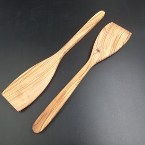 Olive Wood Curved Spatula Set- 2 pcs, Premium Cooking Utensils, Kitchen Spurtle Set, Wooden Turner, Spoons, Scraper, and Frying