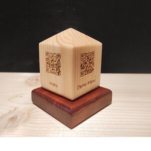 CUBO QR / Menú QR Grabado en Cubo de Madera / Menús Digitales para Restaurante, Cafetería, Guía de Hoteles / Menú Sin Contacto