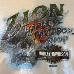 Vintage Harley Davidson long-sleeve tee.  Harley Davidson motorcycles. HD008