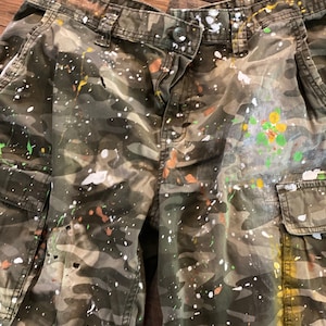 Splatter Camo Shorts. Bermuda Camo Shorts. Camo Shorts. JS049