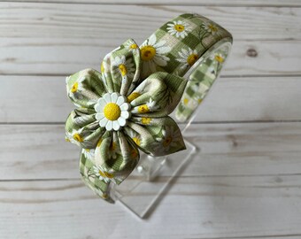 Daisy fabric headband, hair accessories for spring, summertime, handmade gift, birthday gift, Mother’s Day gift, headband for girls, women.