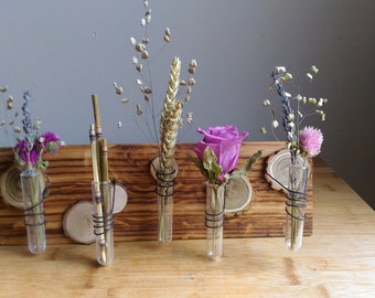 Wood holder with vases