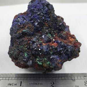 Amas de cristaux d&#39;azurite avec une matrice de malachite, spécimen de 2,93 pouces - 0195