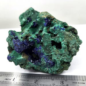 Azurit-Kristallstufe mit Malachit-Matrix, 8,5 cm, Specimen - 0450