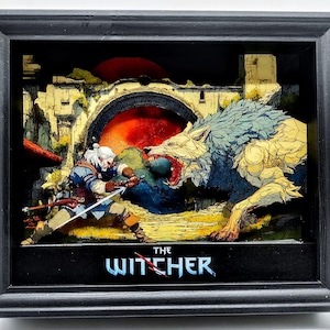 Può includere: Opera d'arte incorniciata raffigurante una scena di "The Witcher". Un guerriero con una spada affronta una grande creatura simile a un lupo. Lo sfondo mostra un ponte e un cielo rosso. Il titolo "THE WITCHER" è in basso.