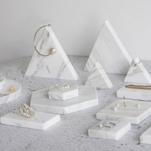 White marble jewelry display, Jewelry display set, Jewelry display dish, White jewelry display stand BE1103 画像 1