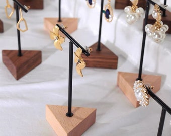 Soporte de pendientes de madera y metal, soporte de exhibición de pendientes, exhibición de pendientes minimalista, soporte de soporte de pendientes, exhibición al por menor para pendientes