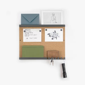 Tablero de estado de ánimo con estante flotante y colgador de llaves / Tablero magnético / Tablero de anuncios / Organizador de entrada montado en la pared / Decoración de pared para habitación de niños