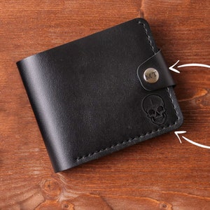 Cartera de cuero personalizada para hombre, Cartera doble minimalista, Cartera para hombre grabada, Regalo del día del padre, Regalo de San Valentín para él