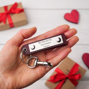 Personalized leather keychain, Valentines dayg gift for her, Romantic Valentines day gift for him, Gift for fiance, Gift for boyfriend image 1