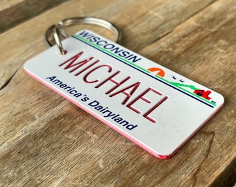 Personalized Wisconsin License Plate Engraved keychain - America&#39;s Dairyland - Key Ring - Key Tag - any Name Made to Order