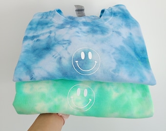 Tie Dye Crewneck Sweatshirt with Smile Face Vinyl Decal / Happy Face Shirt / Preppy Hand Dyed Crewneck or Hoodie