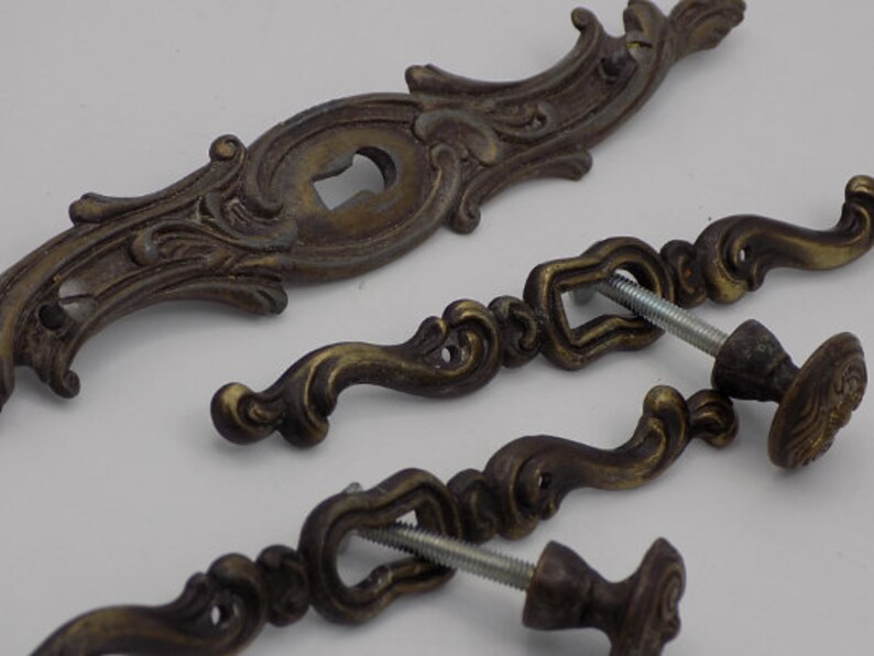 Convenient Lock ornaments,Lot of three,Vintage ornament,bronze,Vintage decoration,Leaf shapes,House decoration,Vintage decoration,vintage gift