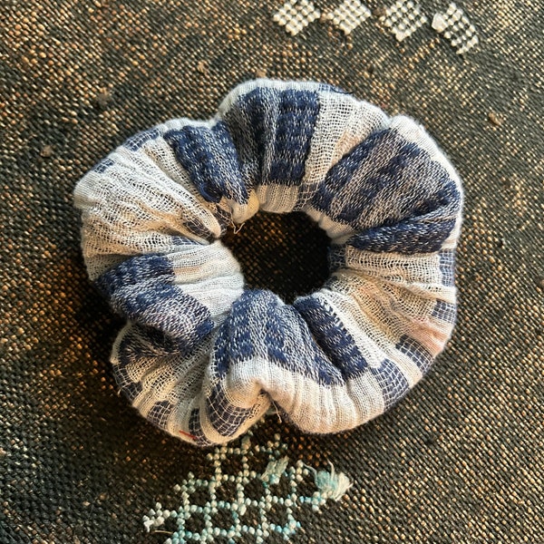 NWT ace&jig mini scrap scrunchie in Kente