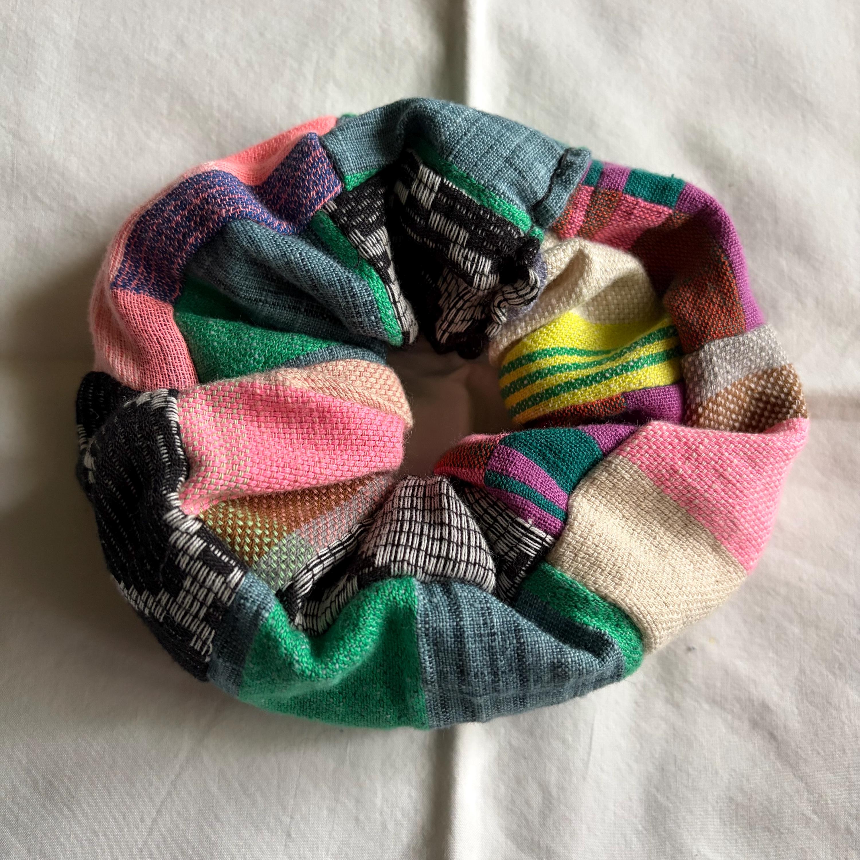 NWT Ace&jig Jumbo Scrap Scrunchie in Posey - Etsy Israel display picture 1