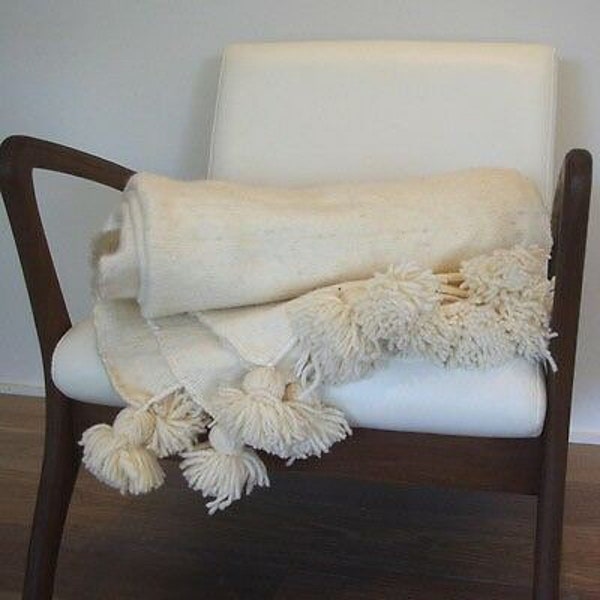 Wool Moroccan Pompom Blanket, pompom blanket, throw blanket, ivory pompoms blanket, bedroom blanket, moroccan throw blanket, pompom blanket