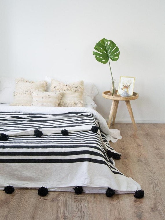 COZY THROW BLANKET White black Blanket Moroccan Throw Cute Soft Modern Blanket Blanket Wedding Gifts Pom Pom Blanket With Tassels Etsy