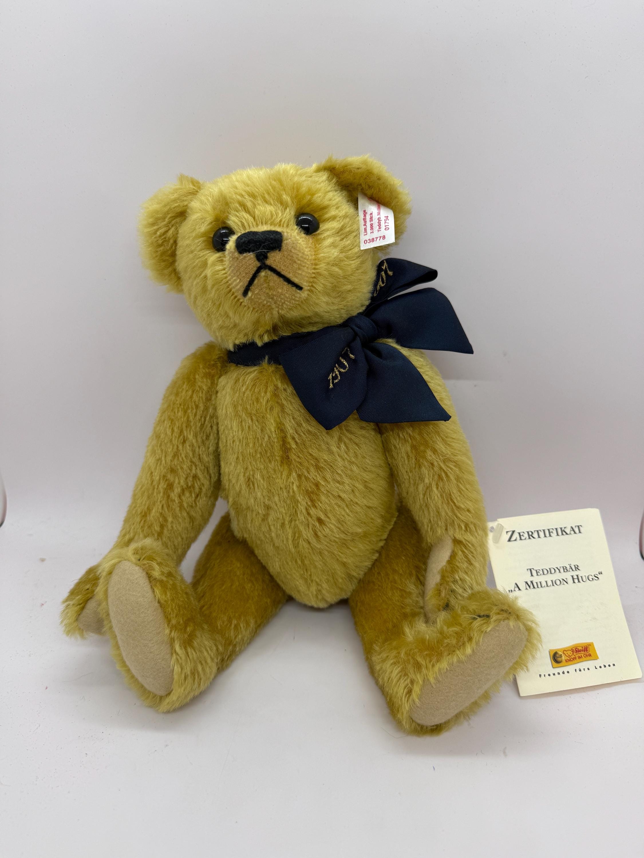 Vtg 90s Teddy Bear Belt Sz 36 Steiff Germany Leather Belt Hugging Bear Buckle Steiff German Teddy Bears in Lederhosen & Dirndl 0275/28  main image 2