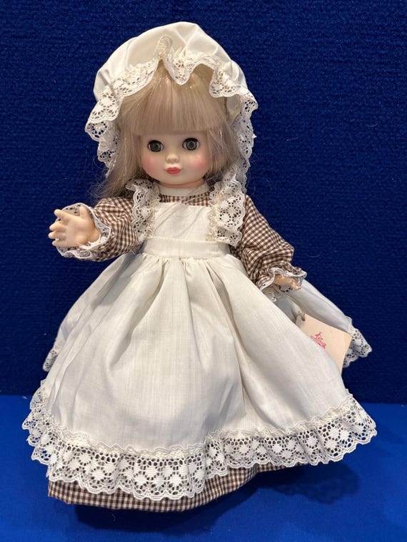 Vintage Royal House of Dolls 13