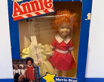 Vintage Movie Star Annie Doll w Party Dress, Knickerbocker 1982,  Original Box