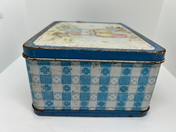 Vintage Metal Lunchbox Betsy Clark, Hallmark Meta… - image 5