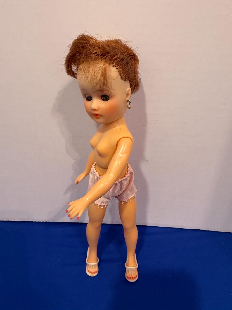 Vintage Horsman Twist-Waist Cindy Doll 10.5 Inch Fashion Doll (Style 116) 1950s image 9
