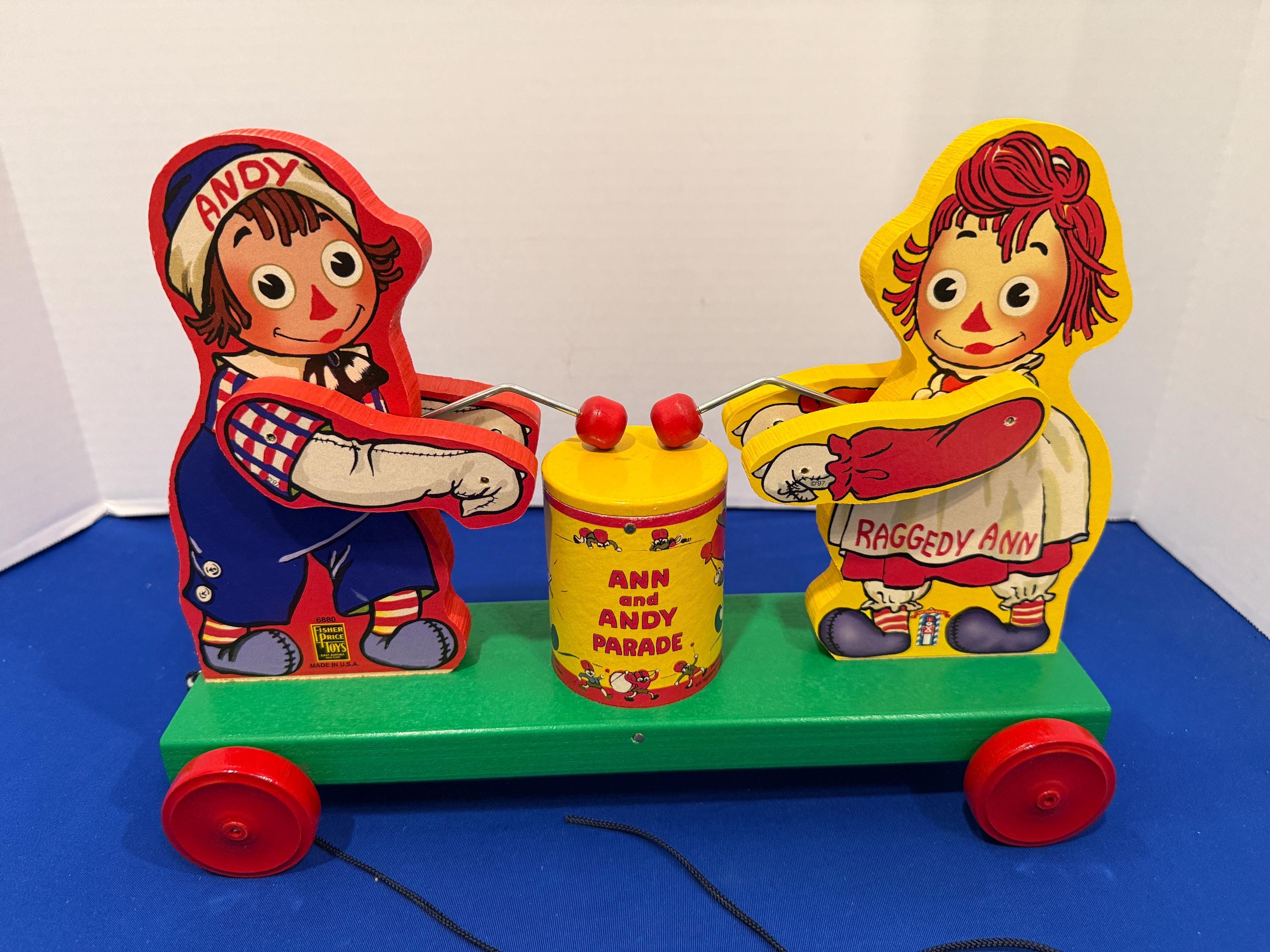 Vintage Fisher-price Raggedy Ann Andy Parade Pull Toy (1997), Box