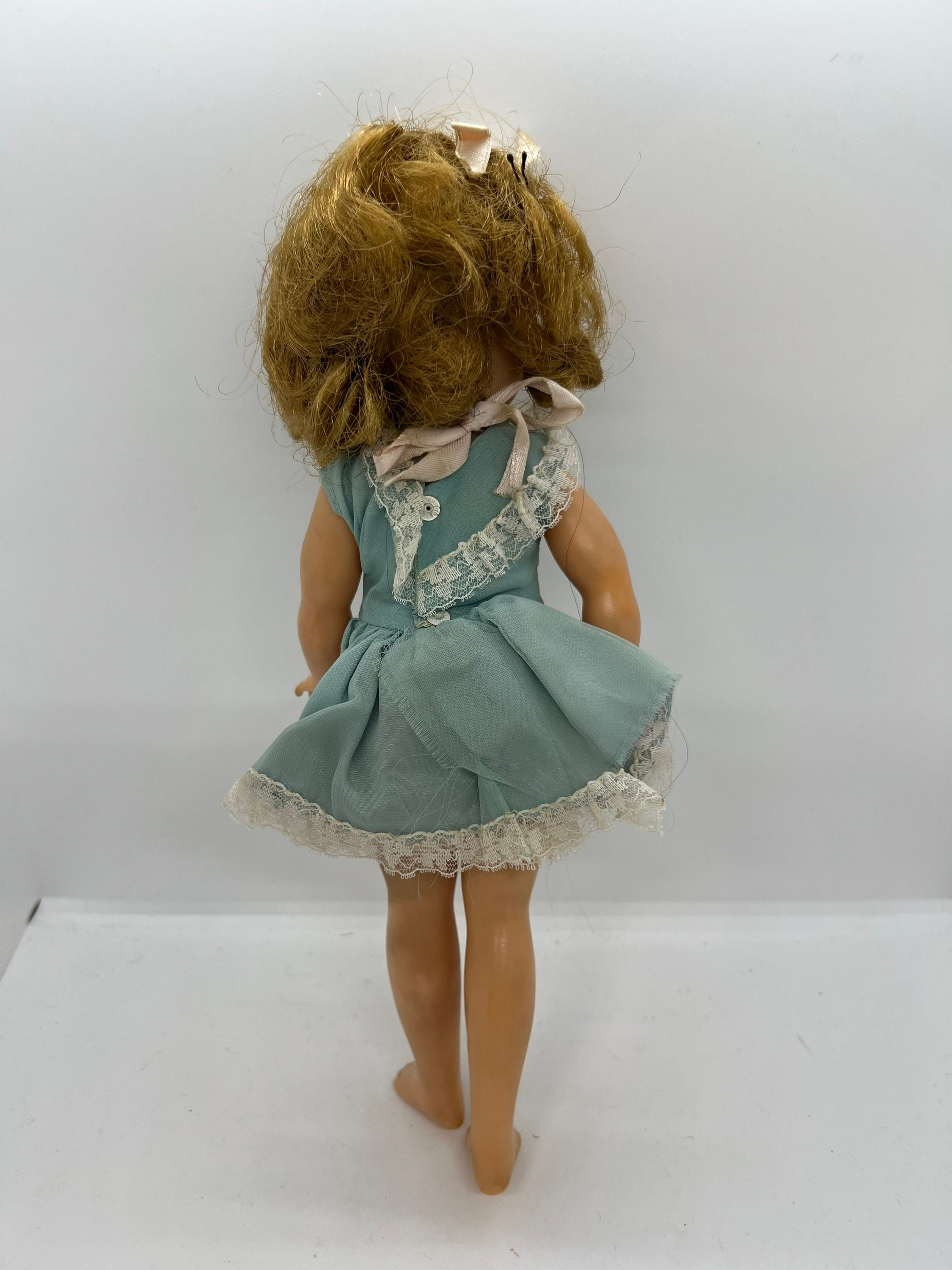 貴重　Shirley Temple Dolls and Collectibles VINTAGE SHIRLEY TEMPLE DOLL 1972 IDEAL TOY ST-14-H-213 HONG