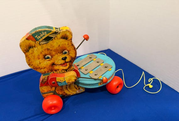 アート・デザイン・音楽 Plastic Toys hanlon Vintage Fisher Price Teddy Pull Toy Xylophone Drummer Bear 1966