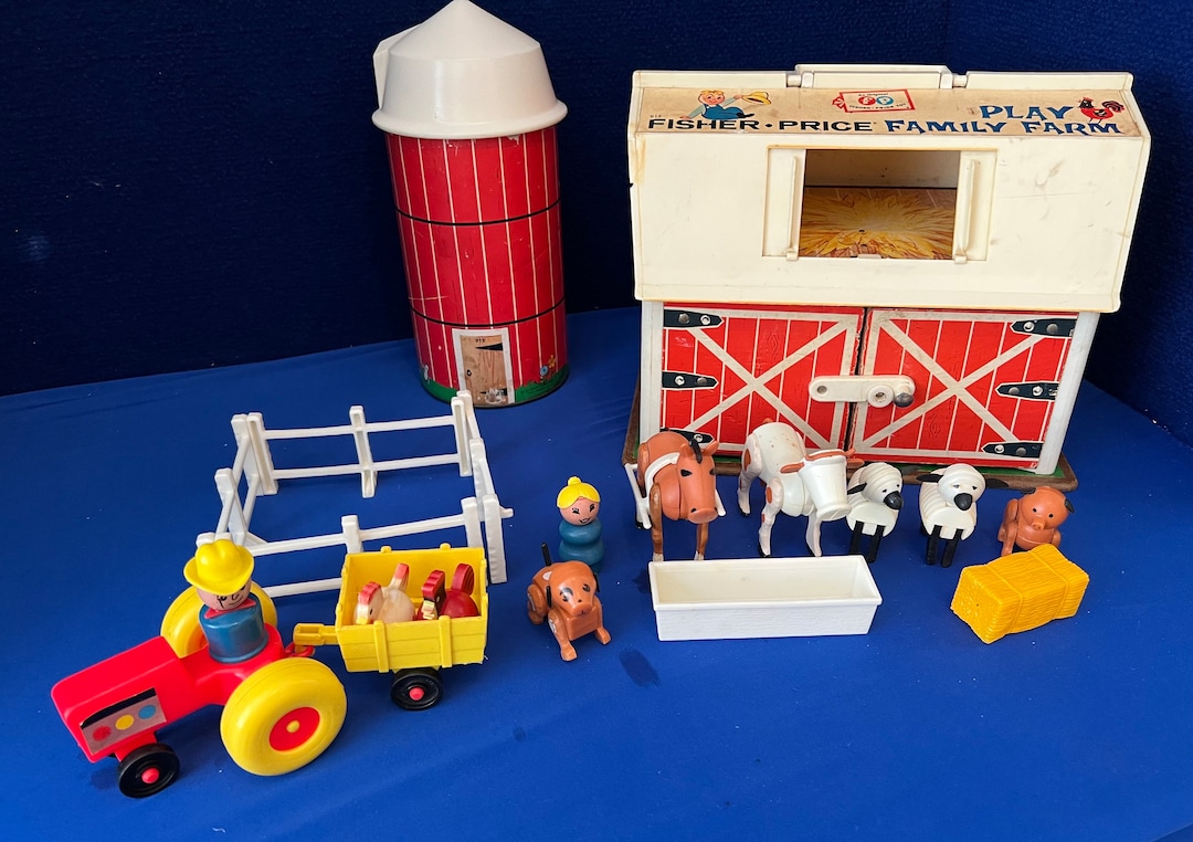 Vintage Fisher Price Farm Set With Silo 915 Etsy