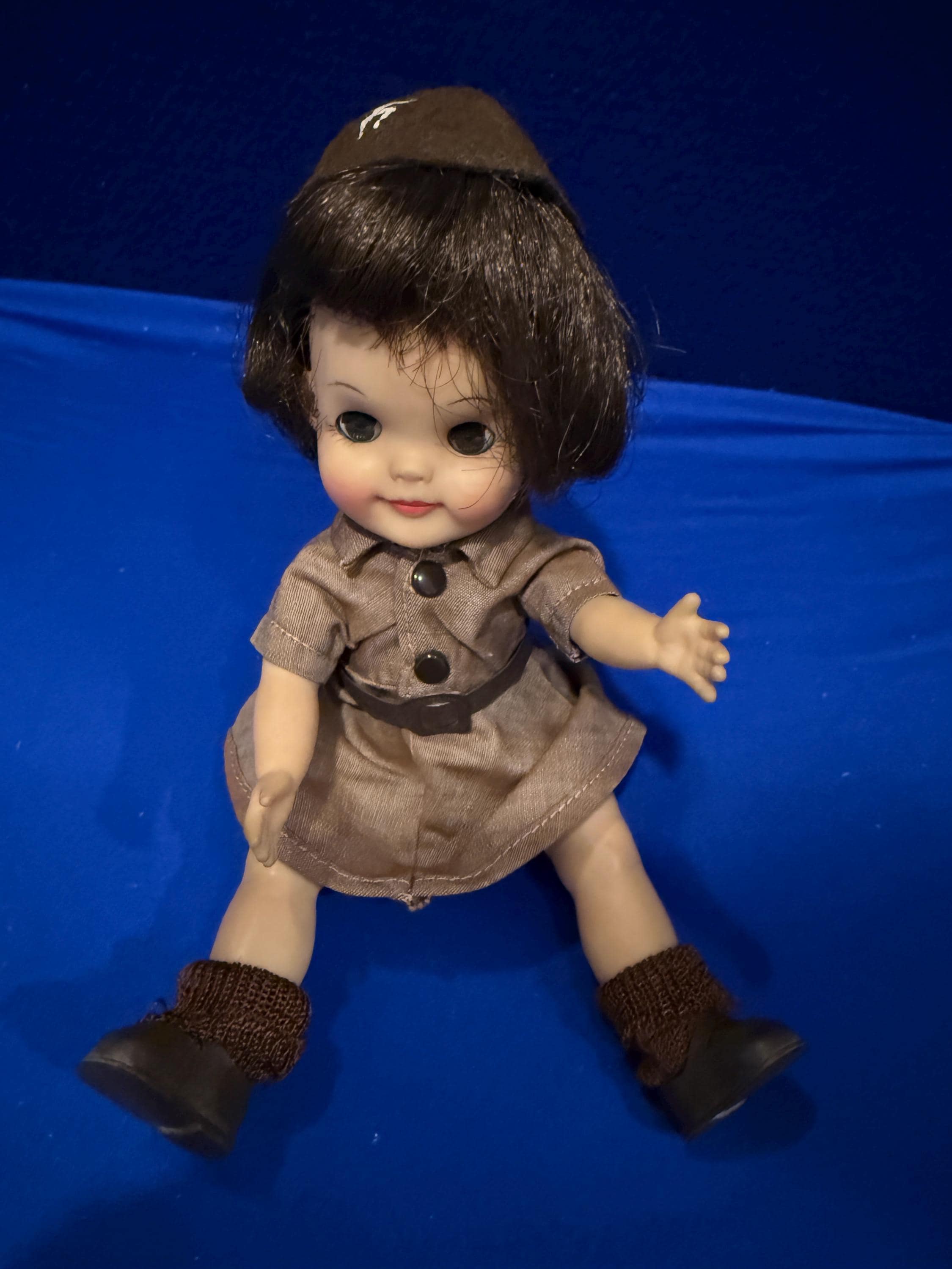ビンテージ エファンビー ガール スカウト ドール ブラウン effanbee Vintage Effanbee Fluffy Brownie Scout 8” Doll Circa 1956 - Etsy