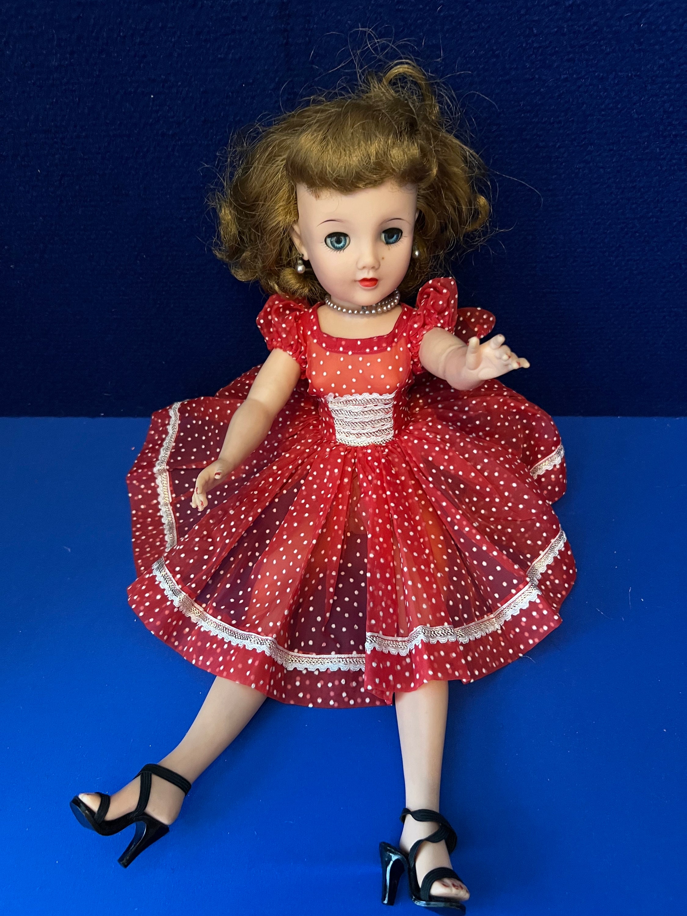 1950's Vintage Ideal Miss Revlon 20” Vinyl Doll, VT-20, Twist