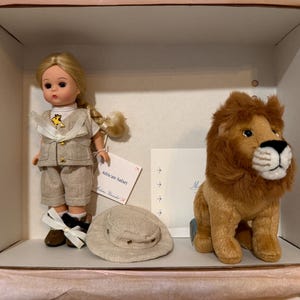 Vintage Madame Alexander “african Safari” 8” Doll Doll Set From