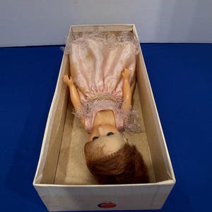 Vintage Horsman Twist-Waist Cindy Doll 10.5 Inch Fashion Doll (Style 116) 1950s image 18