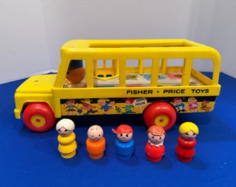 Vintage Fisher Price, 1984 School Bus, No. 192, 7 Little People