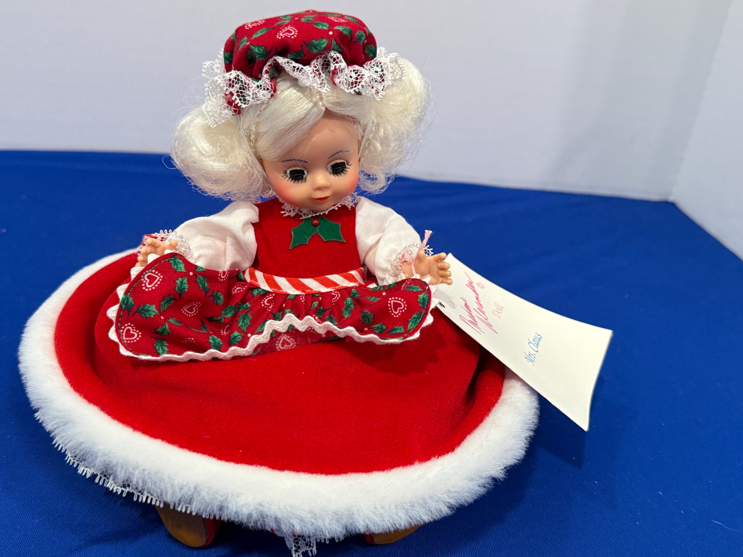 Madame Alexander Mrs. Claus Doll #93-7 • 8” Wendy Style Christmas