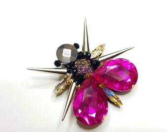 Fly Brooch Colgante Rosa Púrpura Plata Cristal Cuentas Insecto Broche