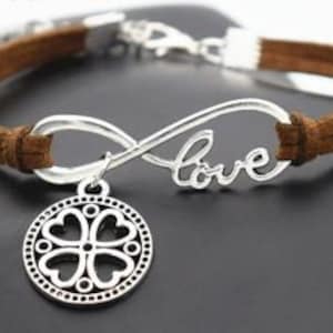 Eternal Love Round Carved Four Leaf Clover Bracelet